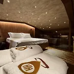 Hotell The Hh Point Tirana
