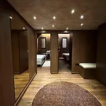 Hotell The Hh Point Tirana