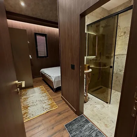 The Hh Point Отель Тирана