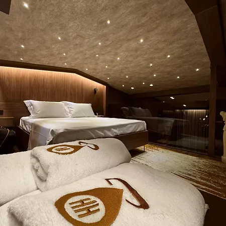 فندق The Hh Point تيرانا