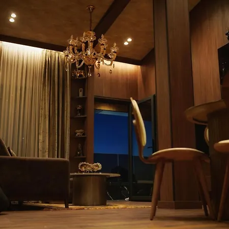 فندق The Hh Point 5*