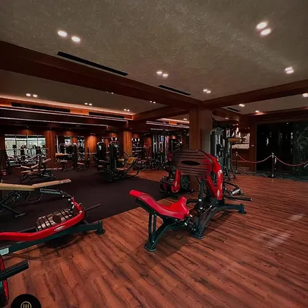 فندق The Hh Point 5*