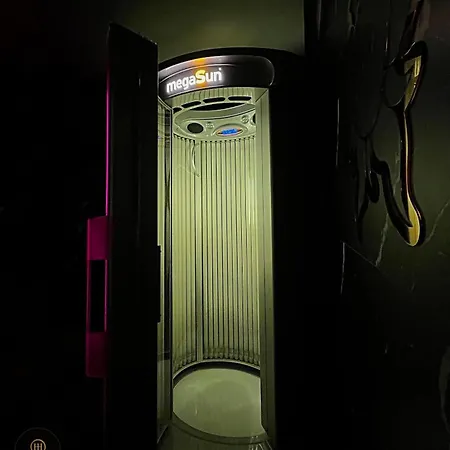 The Hh Point فندق تيرانا